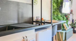 Jungleroom Vegetal and romantic, parking - Image 3