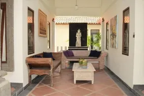 Super OYO Capital O Coconut Suite Jimbaran - Image 4