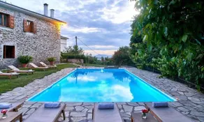 Triantafillies Traditional Hotel - Image 4