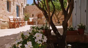 Petrounis Hotel - Image 5