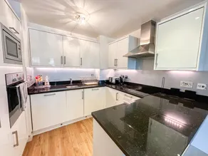 Cosy 3BR Flat in Little Venice near Hyde Park - Image 3