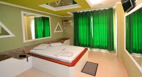 Caravellas Hotel - Image 2
