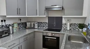 LushStay Telford - Families, Contractors & Group of Friends, long term stay - Image 4
