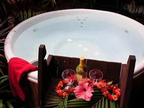 The Bali House and Cottage at Kehena Beach Hawaii - Image 5