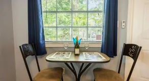 The Blue Door Inn - Image 3