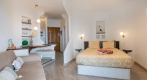 Studio Gio - Paraiso del Sur - Image 2