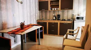 Grün Haus Studio - Image 3