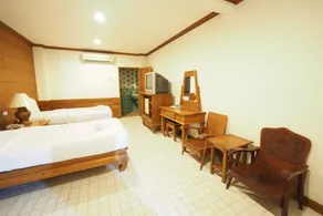 Fah Place Hotel - Image 4