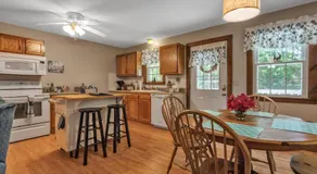 Cozy Bungalow Just Minutes from Mystic, Westerly Beaches, Boating and Casinos! bungalow - Image 5