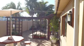 Pentzhaven Guesthouse - Image 4