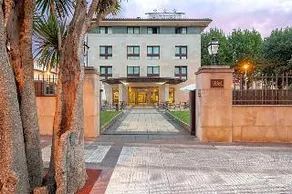 Hotel Urban Loiu - Image 3