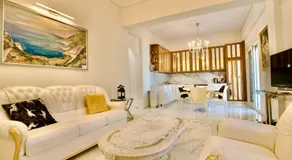 Central Luxurious Retreat - Image 2