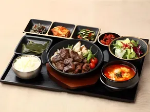그레이스 호텔 Grace Hotel & Residence - Image 1