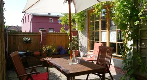 Haus Vincent Stralsund Ferienwohnungen mit eigenen Parkplätzen - Image 3