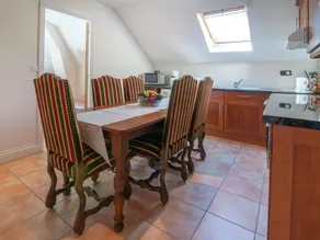 Spacious Apartment in Espalais with Terrace - Image 4