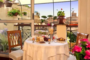 La Fenice Hotel - Image 2
