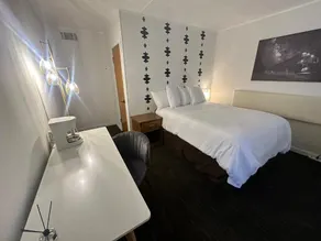 Grand Central Motel - Image 3