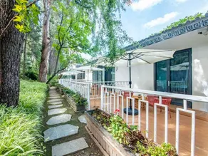 Dali Longxing Hospital Hotel - Image 5