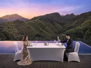 Huanqiu Hotel - Image 2