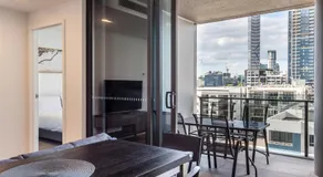 Southbank Apartment with pool Brisbane CBD Hosted by Homestayz - Image 3