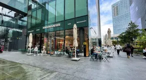 Mamad - Free Parking - Pool & Gym - Luxury 2BR in Tel Aviv with Saffe Room In Unit And Balcony - Prime location - Image 5