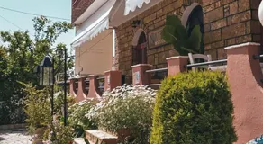 Nafsika Apartments - Image 5