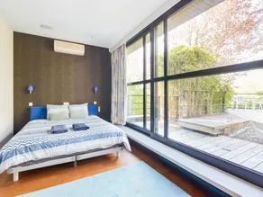 Picturesque villa with swimming pool - Image 2
