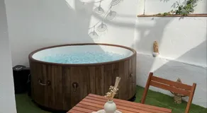 Escapade Tournefeuille, jacuzzi, balnéo, terrasse - Image 4