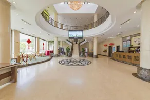 Holiday Inn Parkson Manor - Image 3
