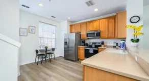 New Listing, Beautiful Townhome, Vista Cay - 4014 - Image 5