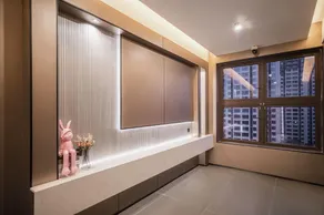 Four Seasons Hotel - Image 4