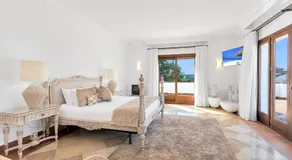 YOLO Spaces - Sotogrande White House Villa - Image 2