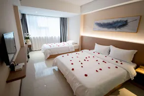 Kana Business Hotel (Zhanjiang Haitian Park Yingzhan Holiday Plaza) - Image 2