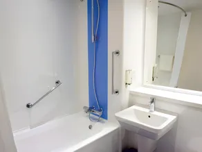 Travelodge Ipswich Stowmarket - Image 4