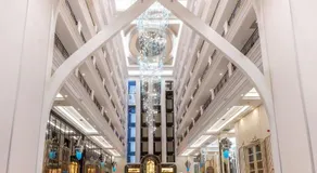 Serenity Queen Hotel - Image 4