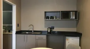 Aluve Guesthouse - Image 5