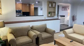 Luxury Lake Front Living - Image 5