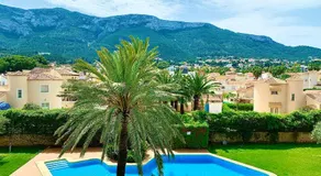 Hoteltype Penthouse 2 Beds, Parking, WIFI & pool Stunning Views - Image 3