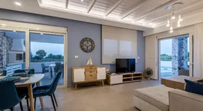 Tamaris Villa with heated pool - Image 4