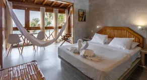 Casa de Playa Bungalows & Restaurant - Image 2