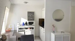 Joli studio au centre ville de Neuchâtel, à 5 minutes du lac - Image 3