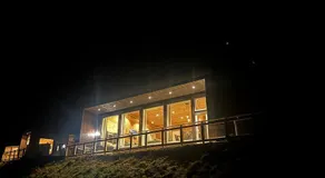 Unik og moderne microhytte med utsikt mot havet 40 A Otterlei Resort - Image 5
