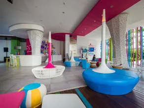 Berry Glee Thematic Hotel - Image 3