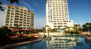 La Mirada Hotel - Image 2