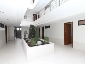 Crown Regency Courtyard Hotel - Image 4
