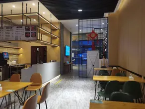 Silu Hotel - Image 3