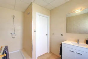 Nouvelle villa de luxe moderne, sauna, jacuzzi, vue sur le golf Neflix 1. vue su - Image 4