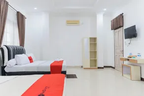 RedDoorz Syariah @ Jalan Ir Haji Juanda Jambi - Image 2