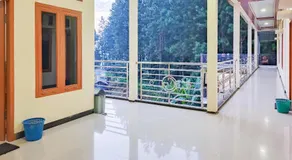 RedDoorz at Guciwan Hotel near Objek Wisata Guci - Image 5