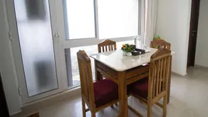 Pinakii Comfort Stay Malad - Near Nesco & Oberoi Mall - Image 4